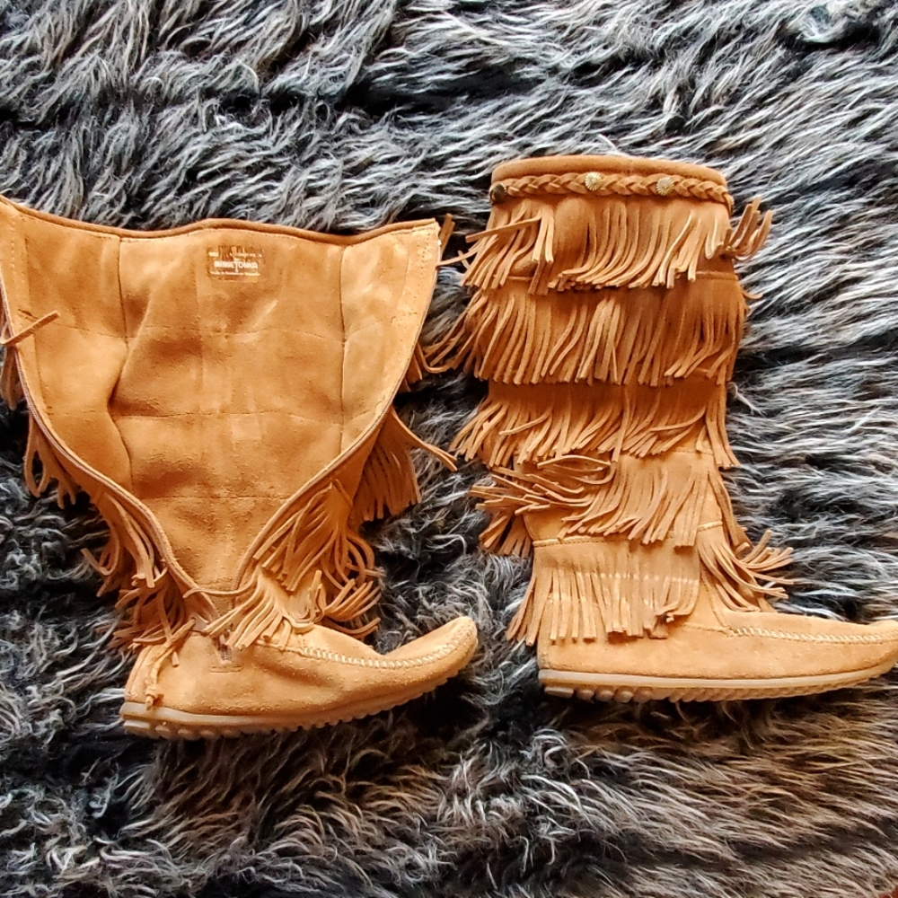 Minnetonka 5 layer boots